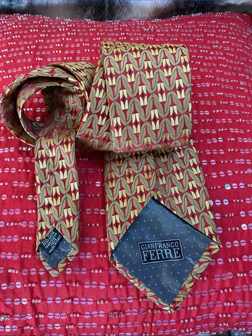 Gianfranco Ferre 💯 Silk Made in Italy 🇮🇹 Stunning Luxurious Rare Tie